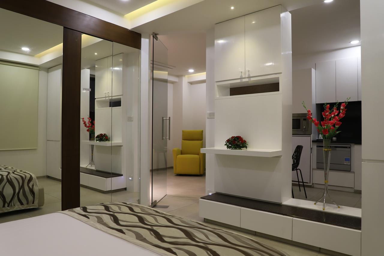 Ebony Residency Hotel Ahmedabad Exterior photo