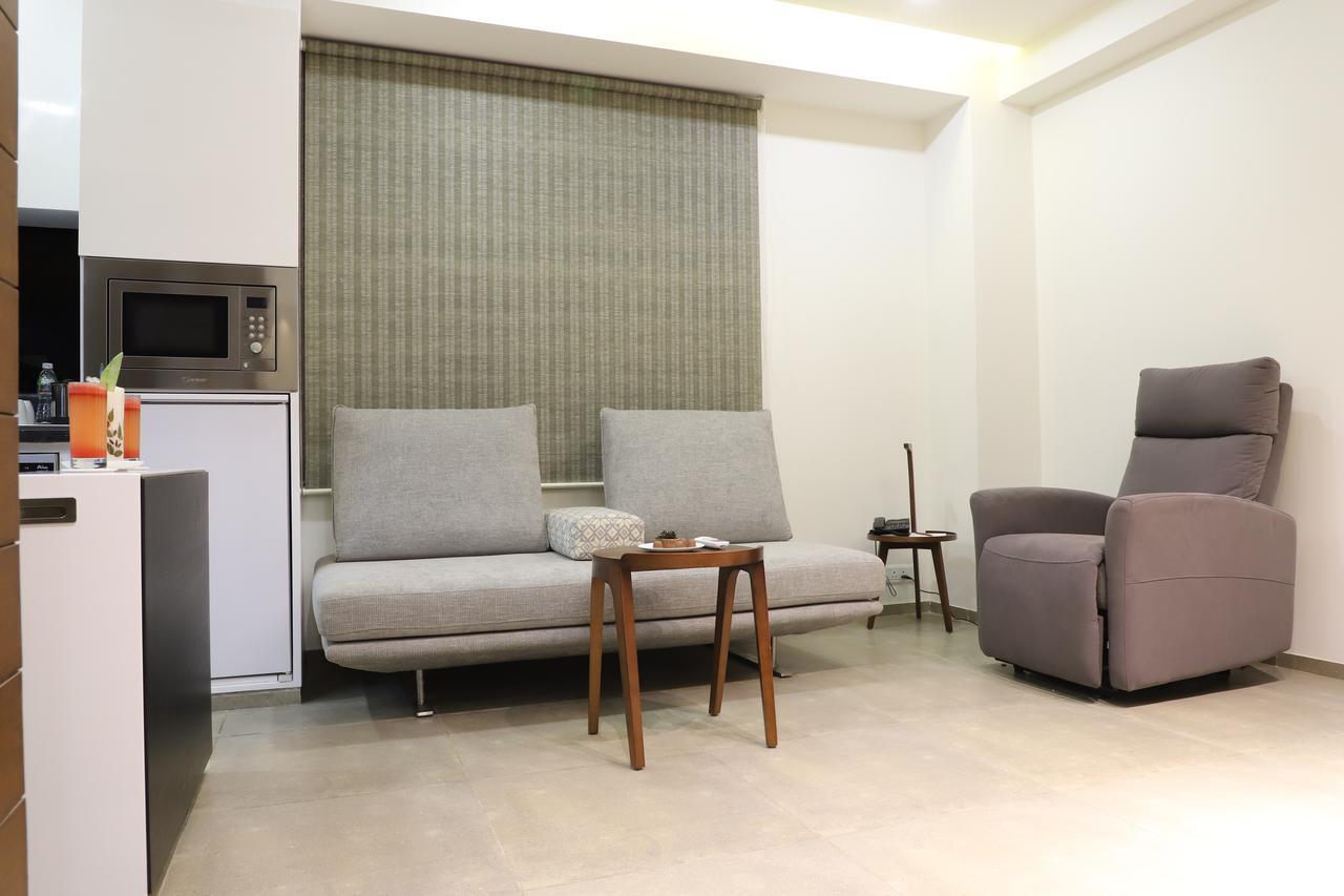 Ebony Residency Hotel Ahmedabad Exterior photo