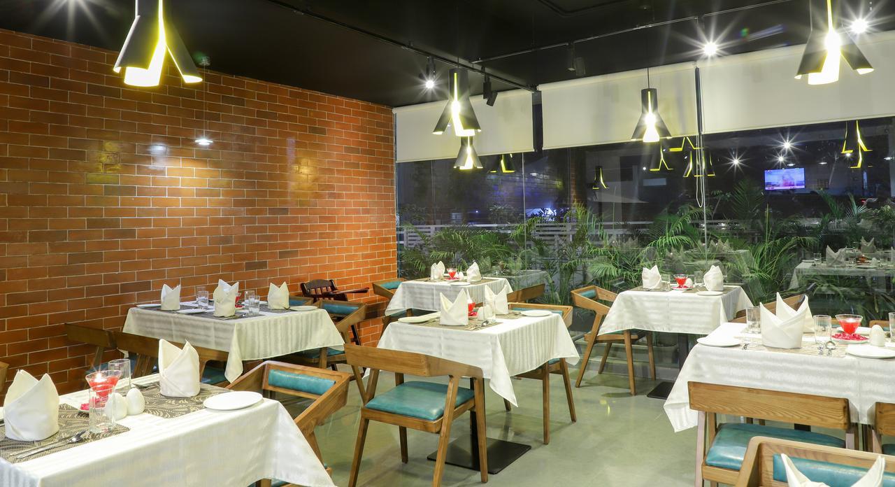Ebony Residency Hotel Ahmedabad Exterior photo